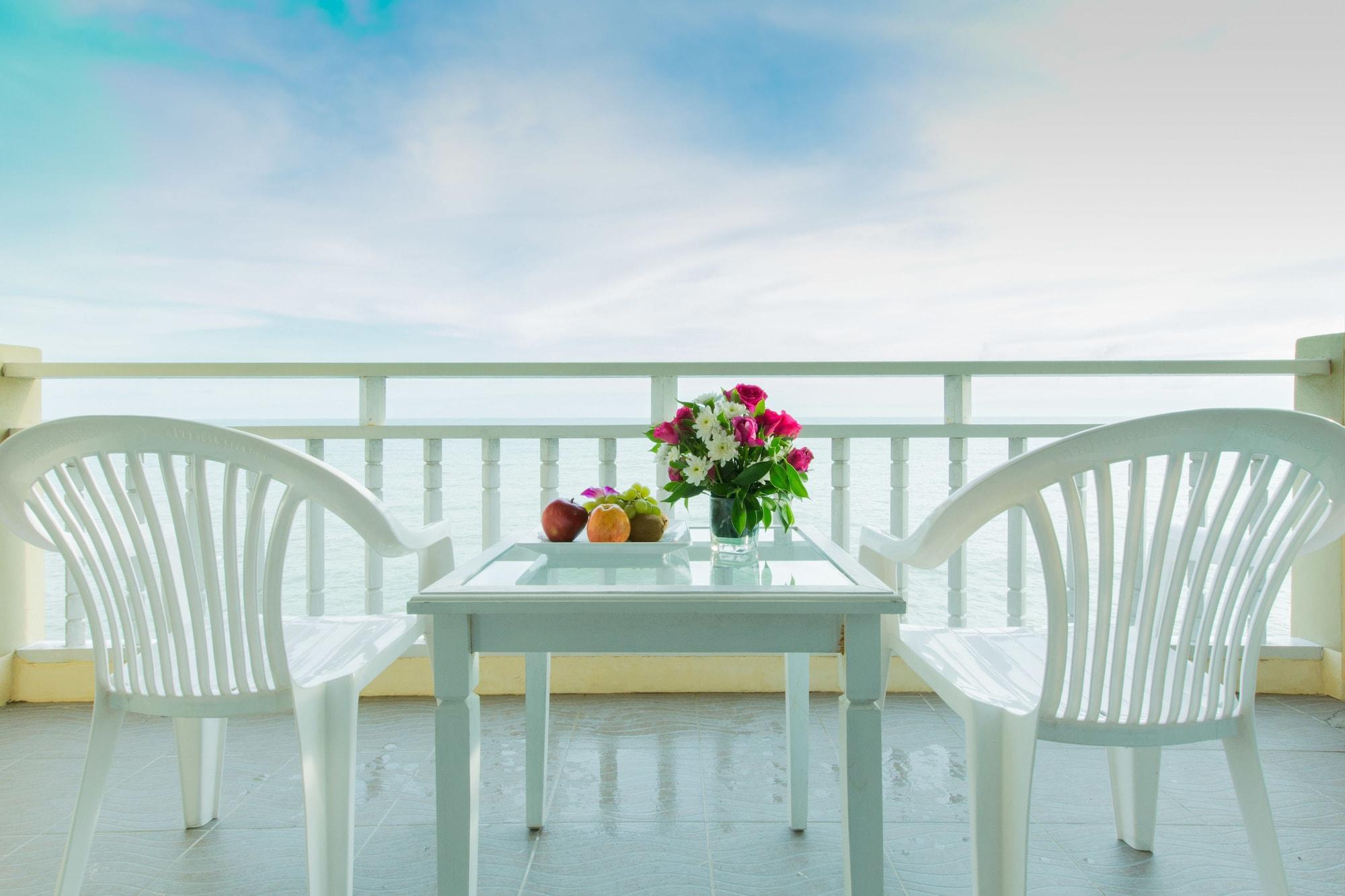 Royal Phala Cliff Beach Resort Ban Chang  Ngoại thất bức ảnh