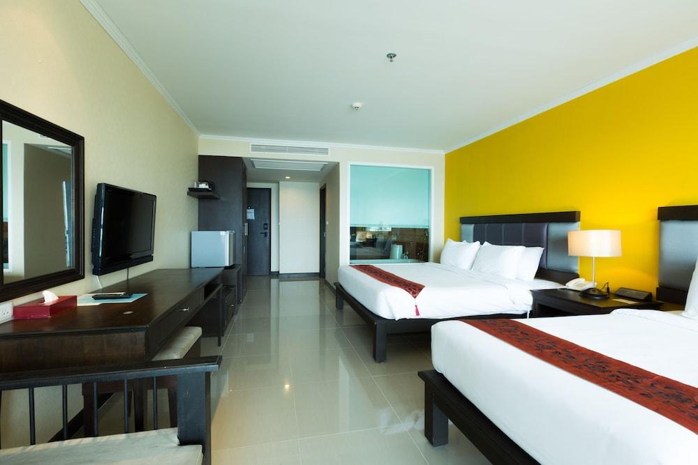 Royal Phala Cliff Beach Resort Ban Chang  Ngoại thất bức ảnh