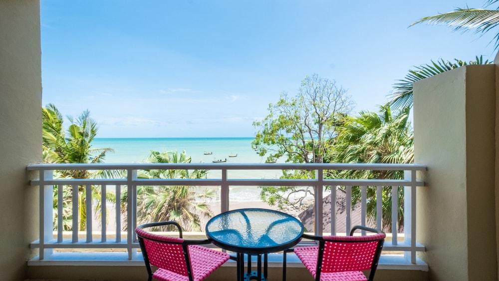 Royal Phala Cliff Beach Resort Ban Chang  Ngoại thất bức ảnh