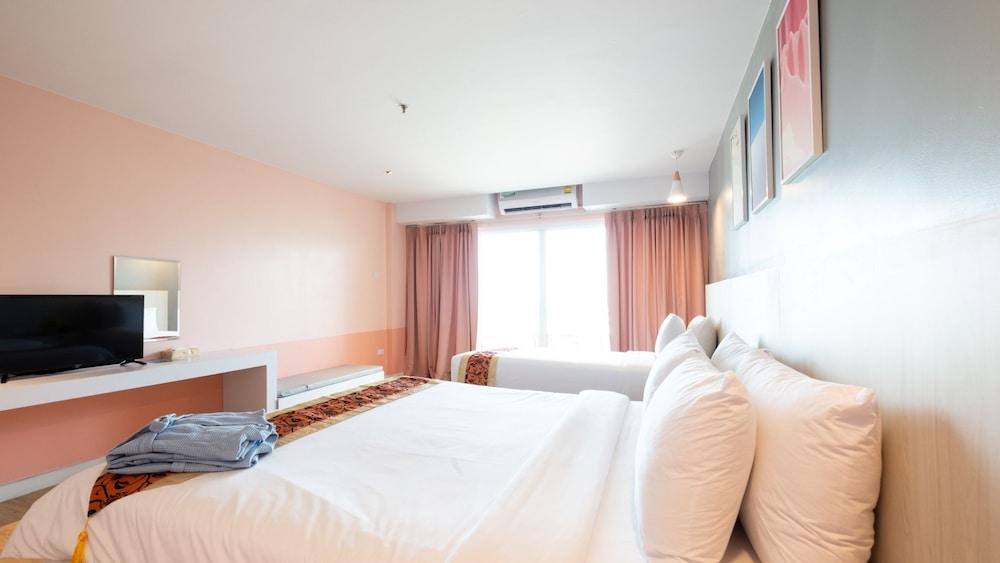 Royal Phala Cliff Beach Resort Ban Chang  Ngoại thất bức ảnh
