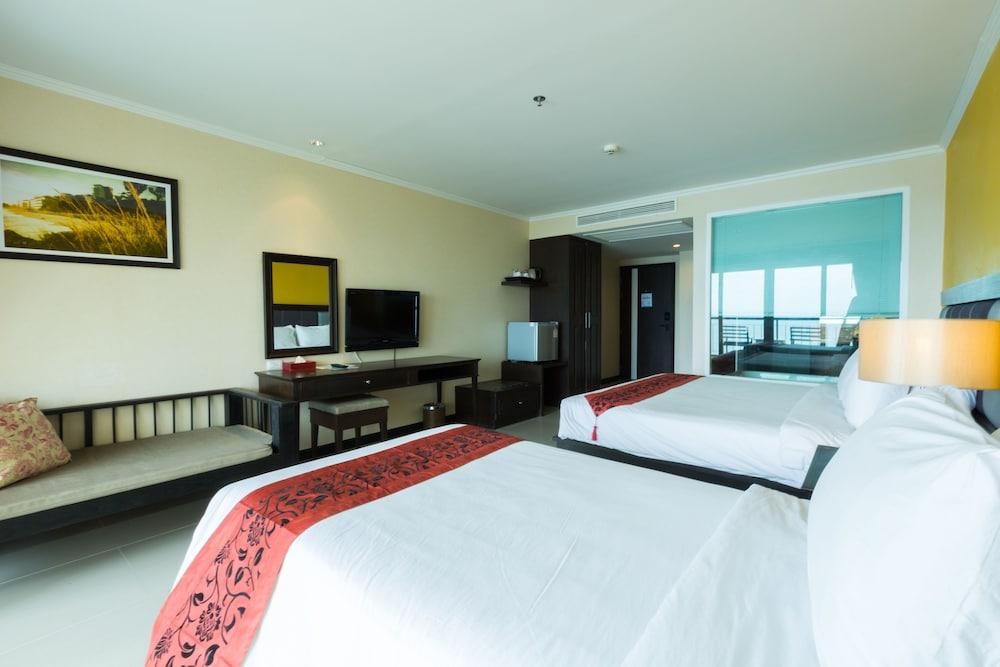 Royal Phala Cliff Beach Resort Ban Chang  Ngoại thất bức ảnh