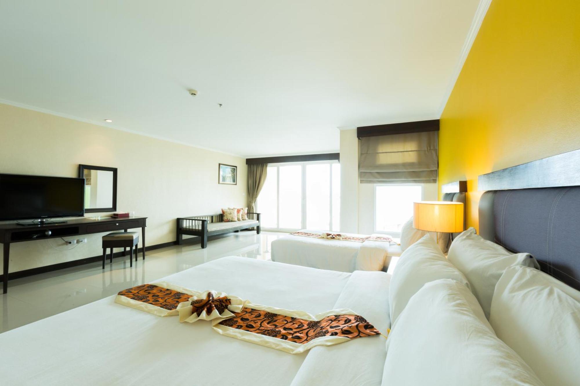 Royal Phala Cliff Beach Resort Ban Chang  Phòng bức ảnh