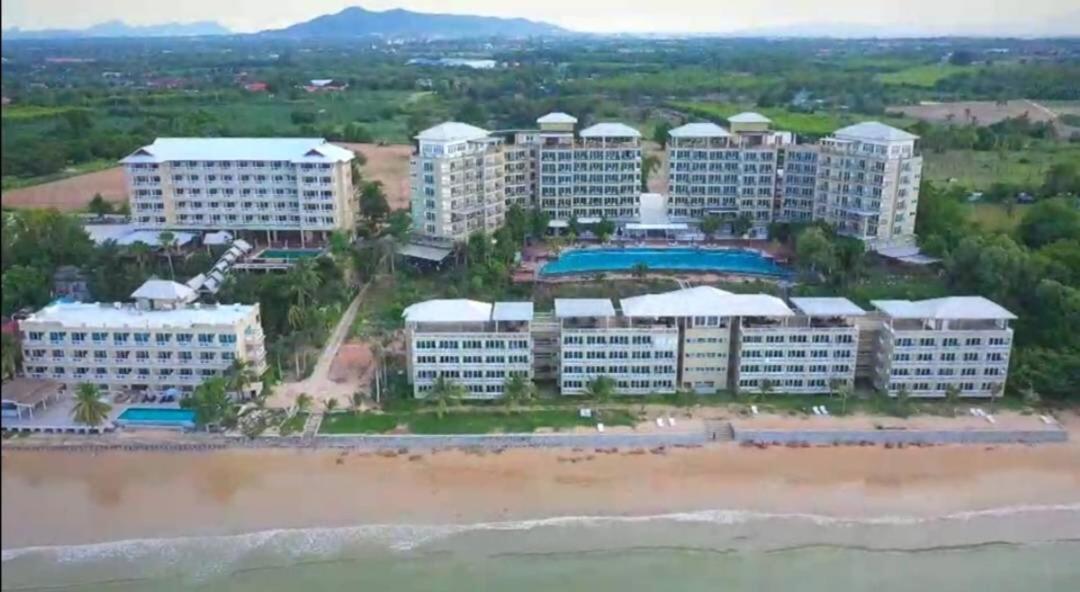 Royal Phala Cliff Beach Resort Ban Chang  Ngoại thất bức ảnh