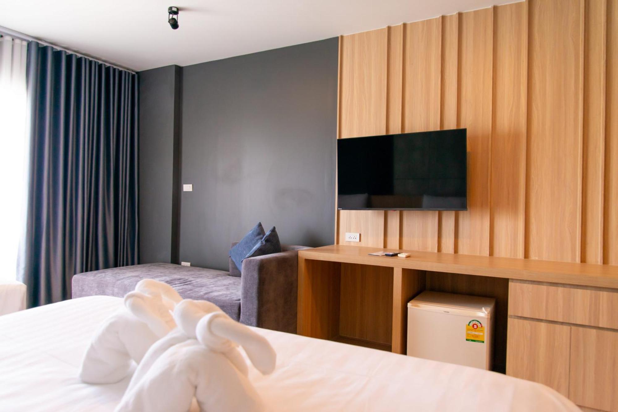 Royal Phala Cliff Beach Resort Ban Chang  Ngoại thất bức ảnh