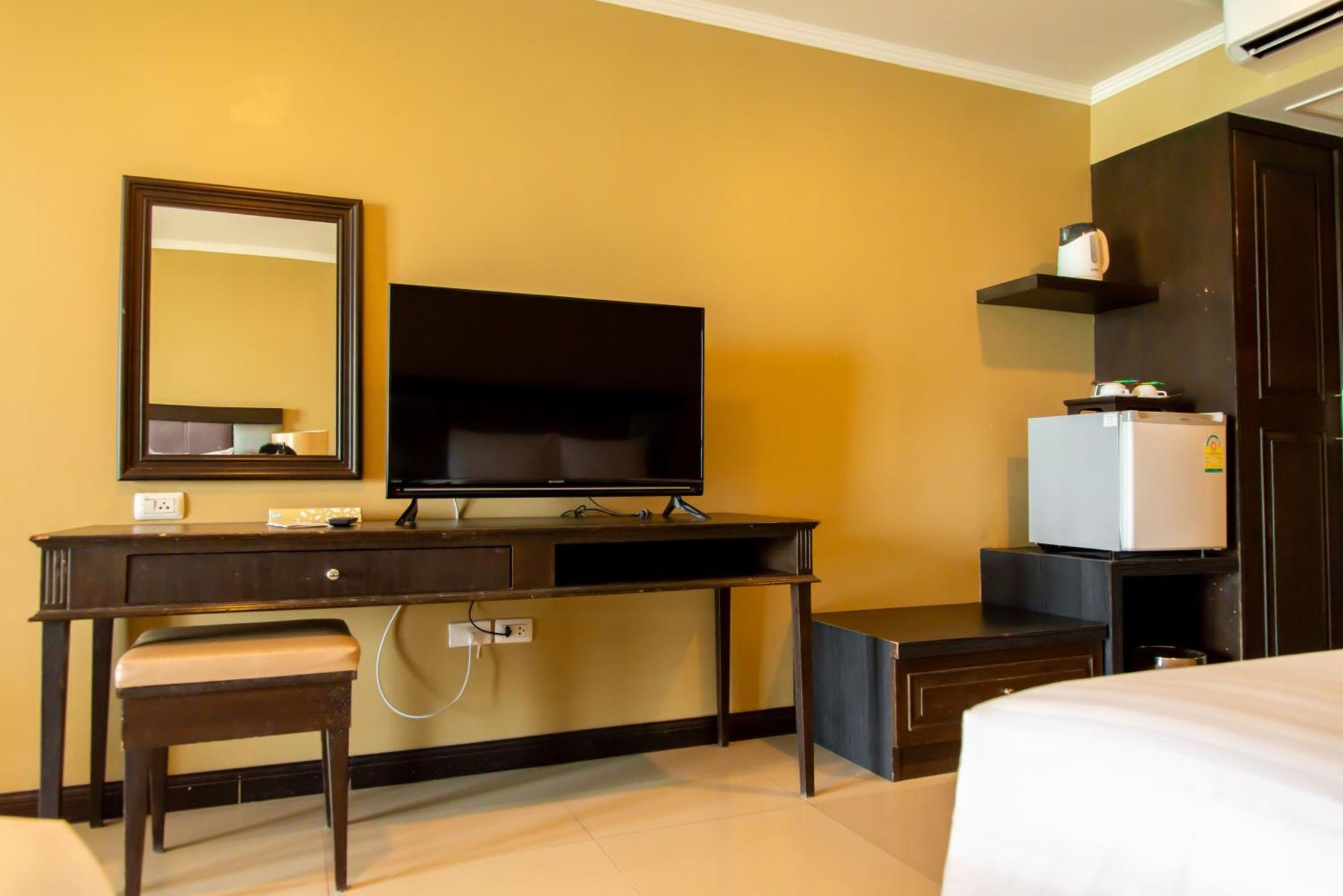 Royal Phala Cliff Beach Resort Ban Chang  Ngoại thất bức ảnh