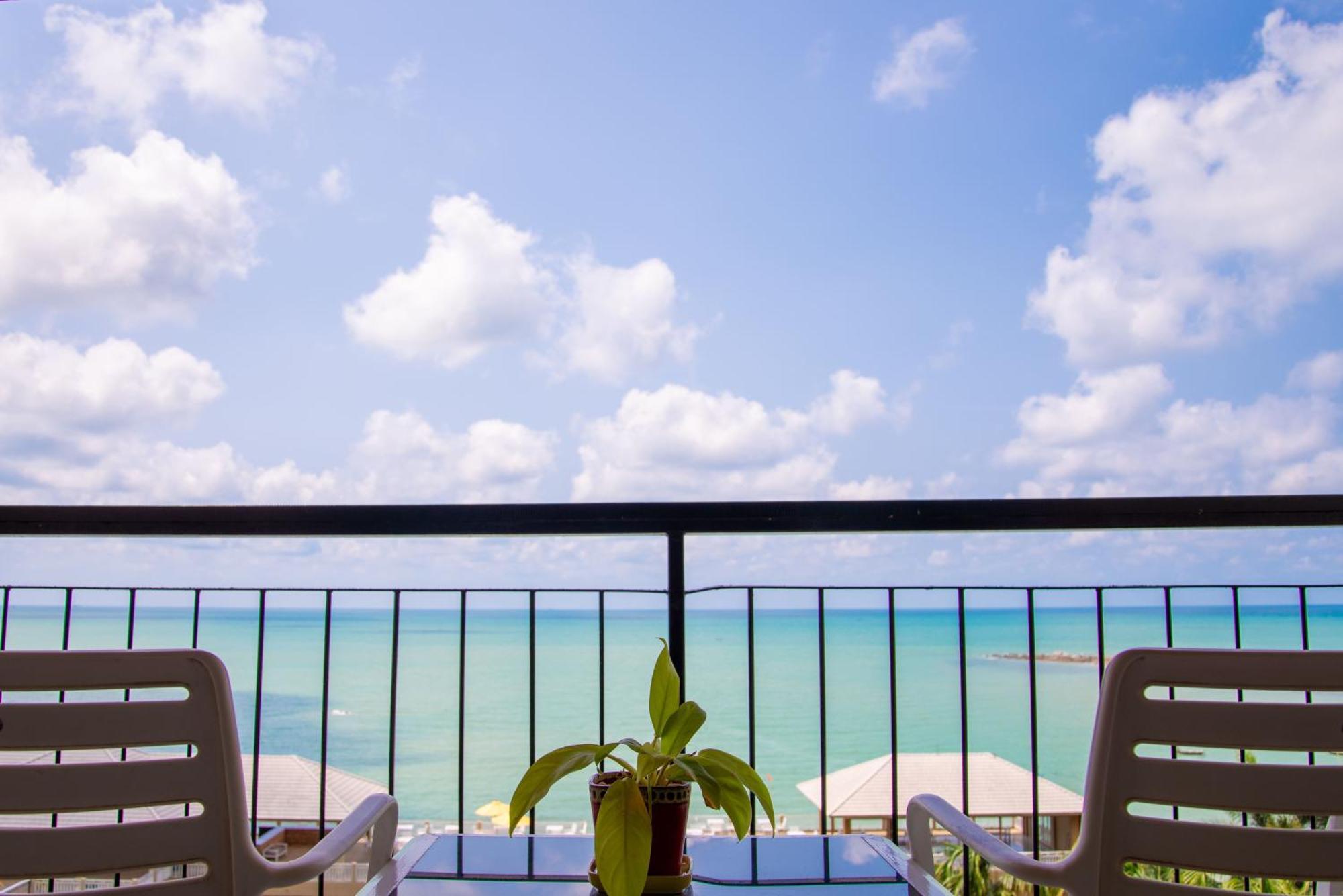 Royal Phala Cliff Beach Resort Ban Chang  Ngoại thất bức ảnh