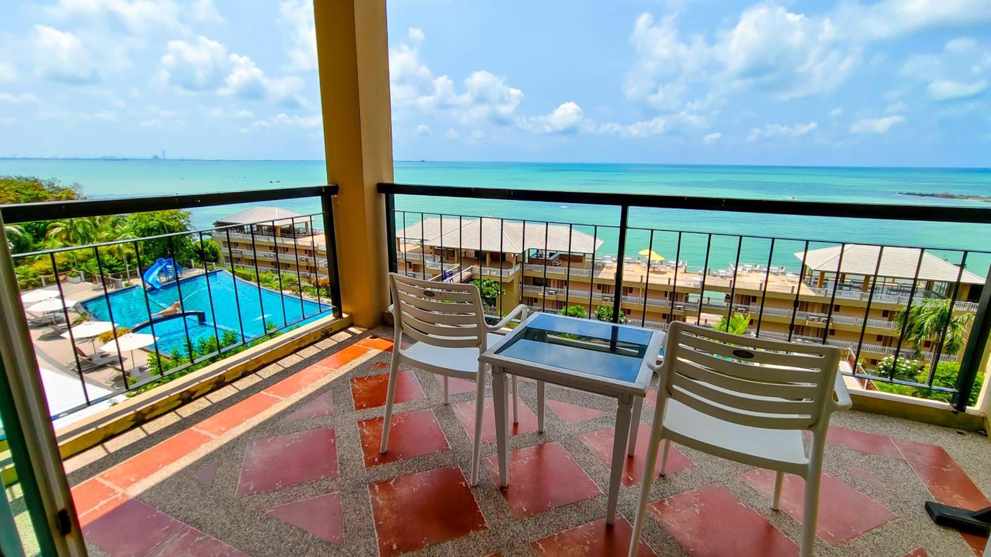 Royal Phala Cliff Beach Resort Ban Chang  Ngoại thất bức ảnh